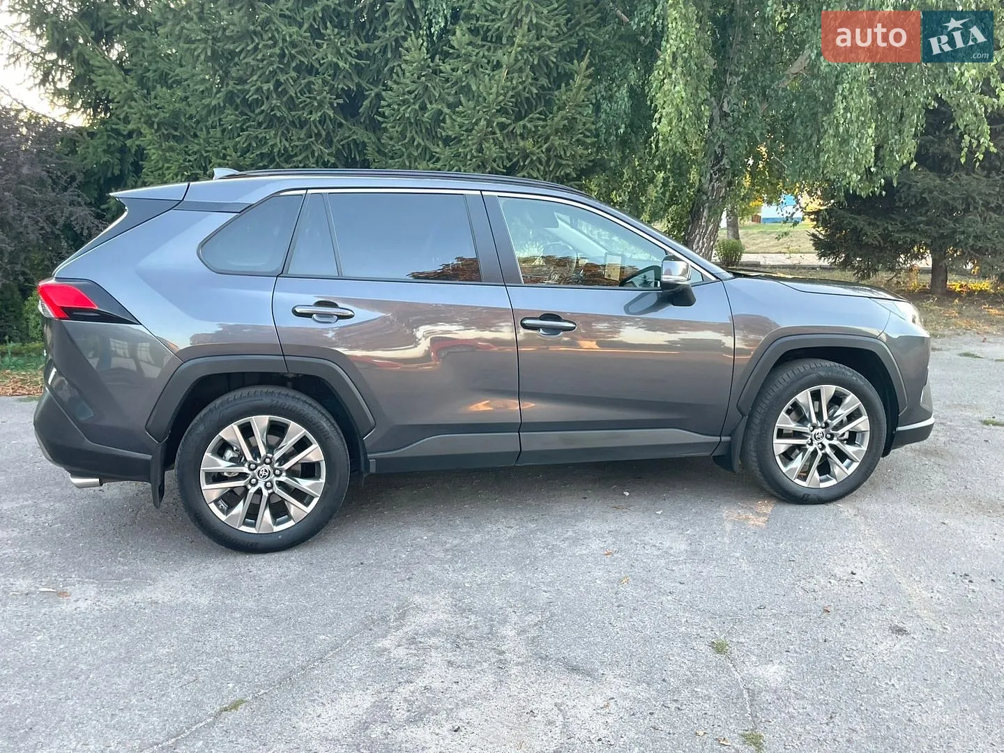 2025 Toyota RAV 4 - мініатюра 4