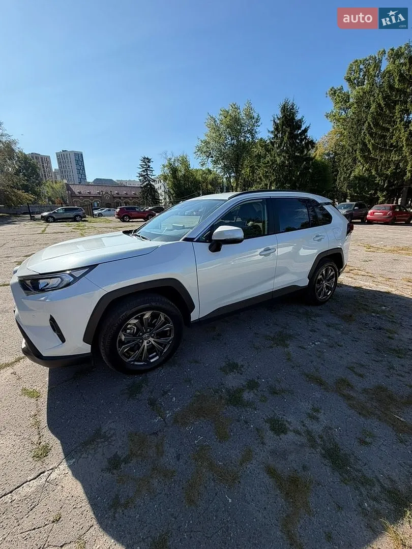 2025 Toyota RAV 4 - мініатюра 10