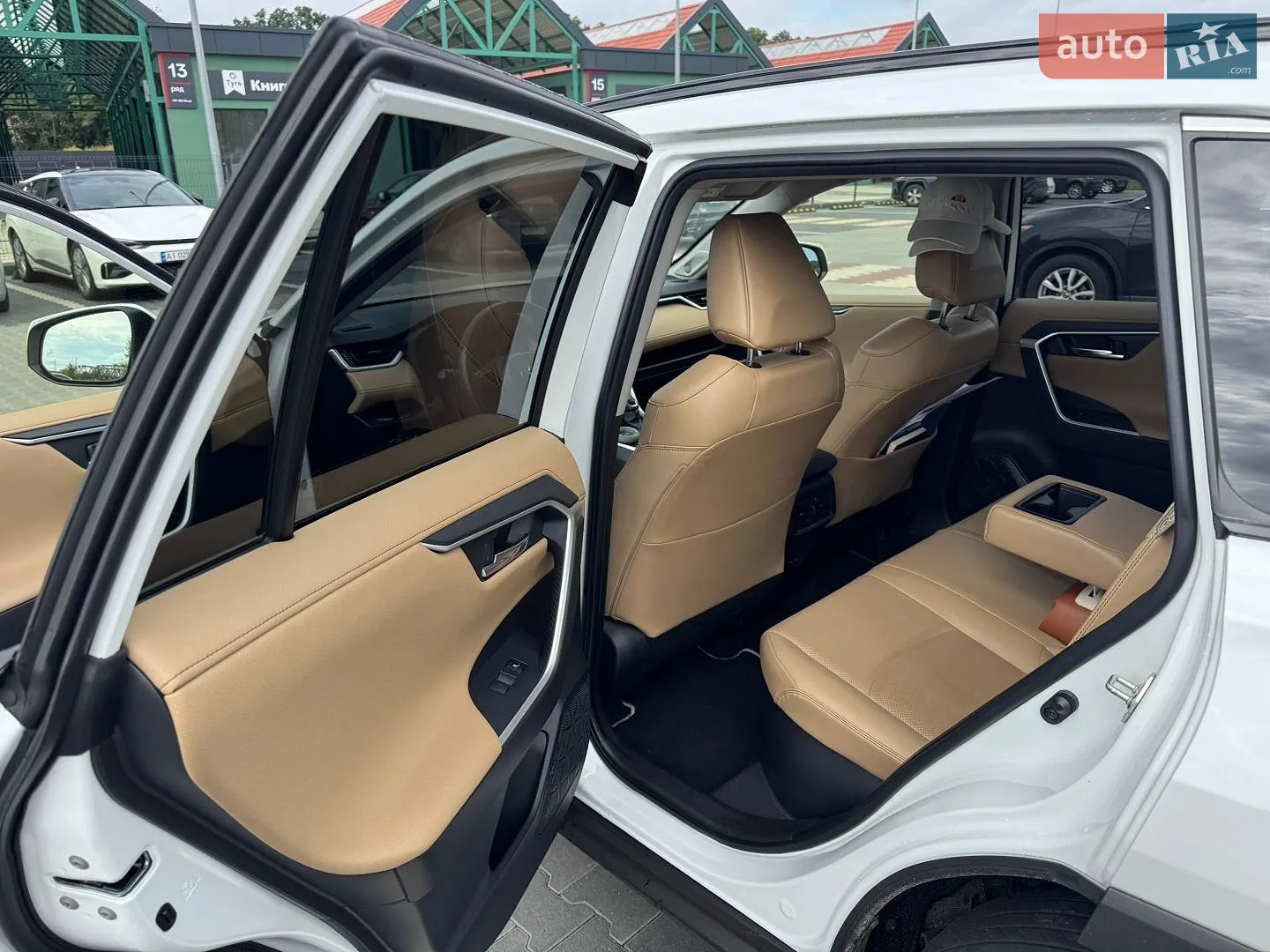 2023 Toyota RAV 4 - мініатюра 9