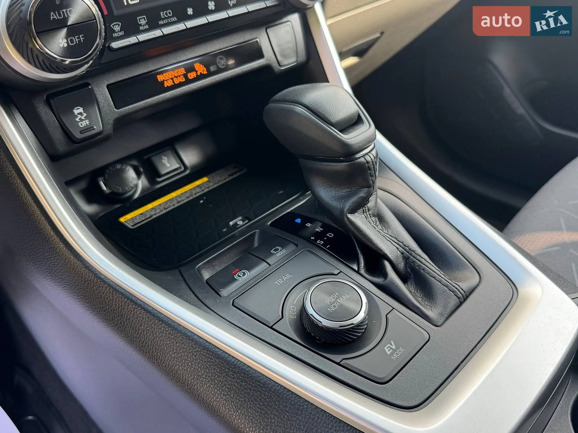 2020 Toyota RAV 4 - мініатюра 42