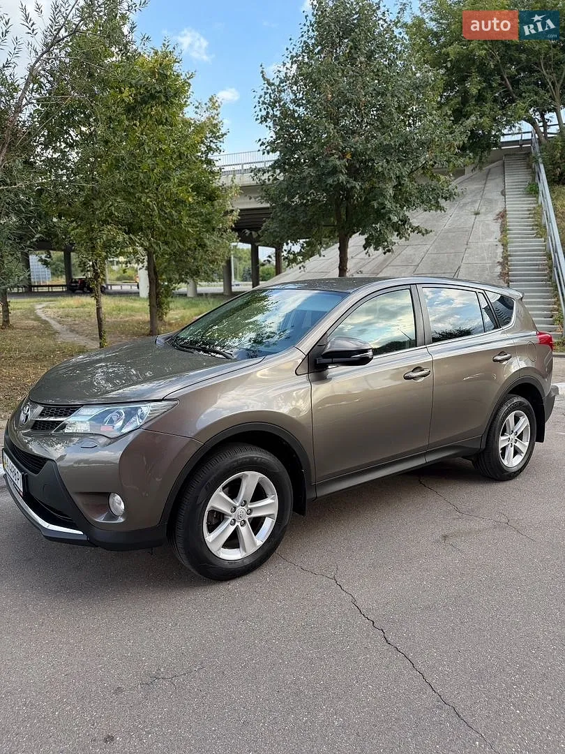 2013 Toyota RAV 4 - мініатюра 12