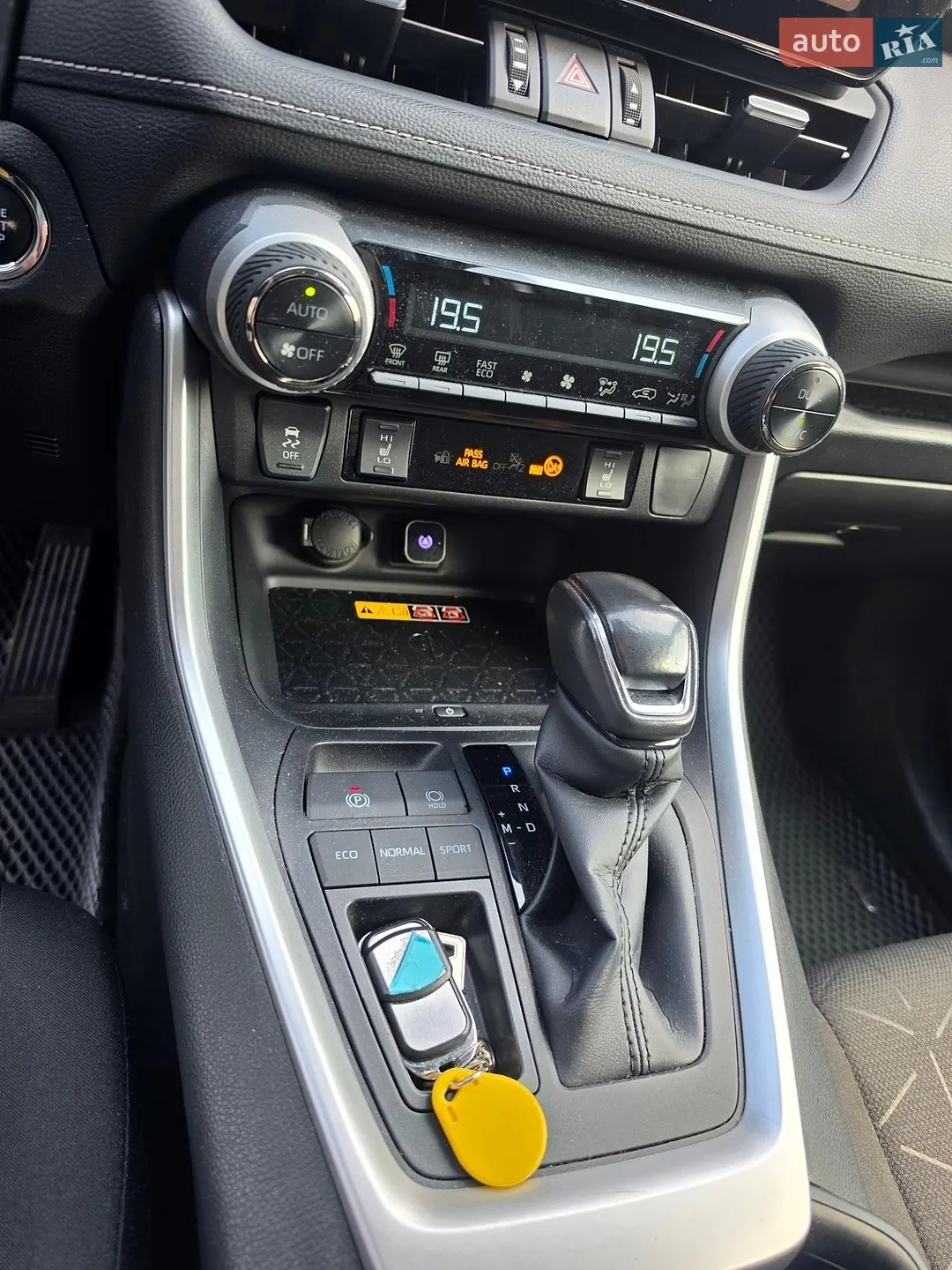 2023 Toyota RAV 4 - мініатюра 6