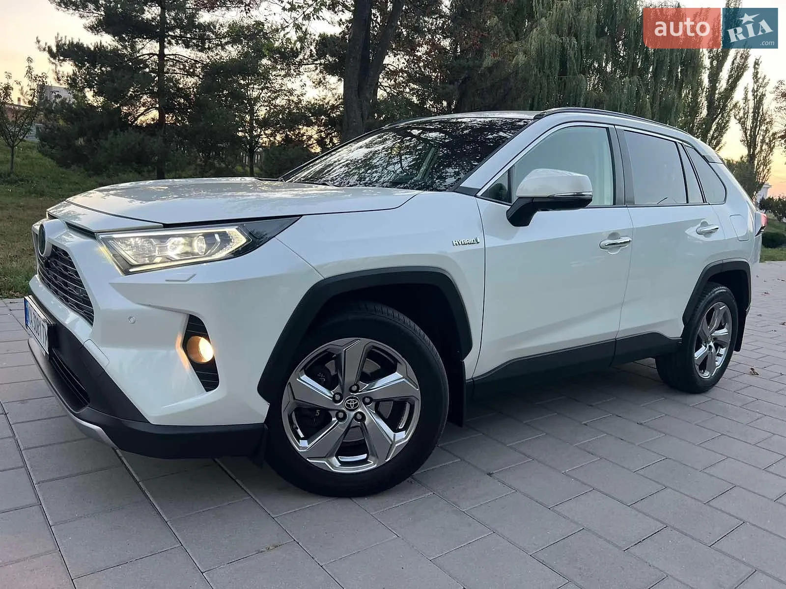 2020 Toyota RAV 4 - мініатюра 12