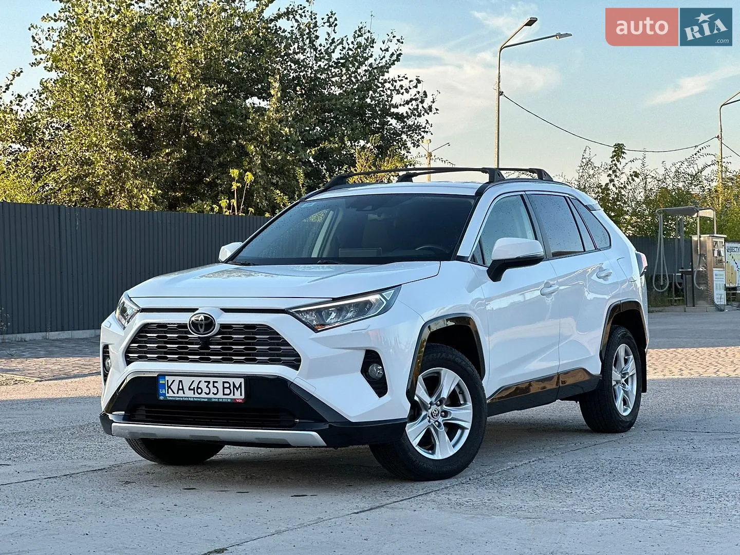 2020 Toyota RAV 4 - фото 1