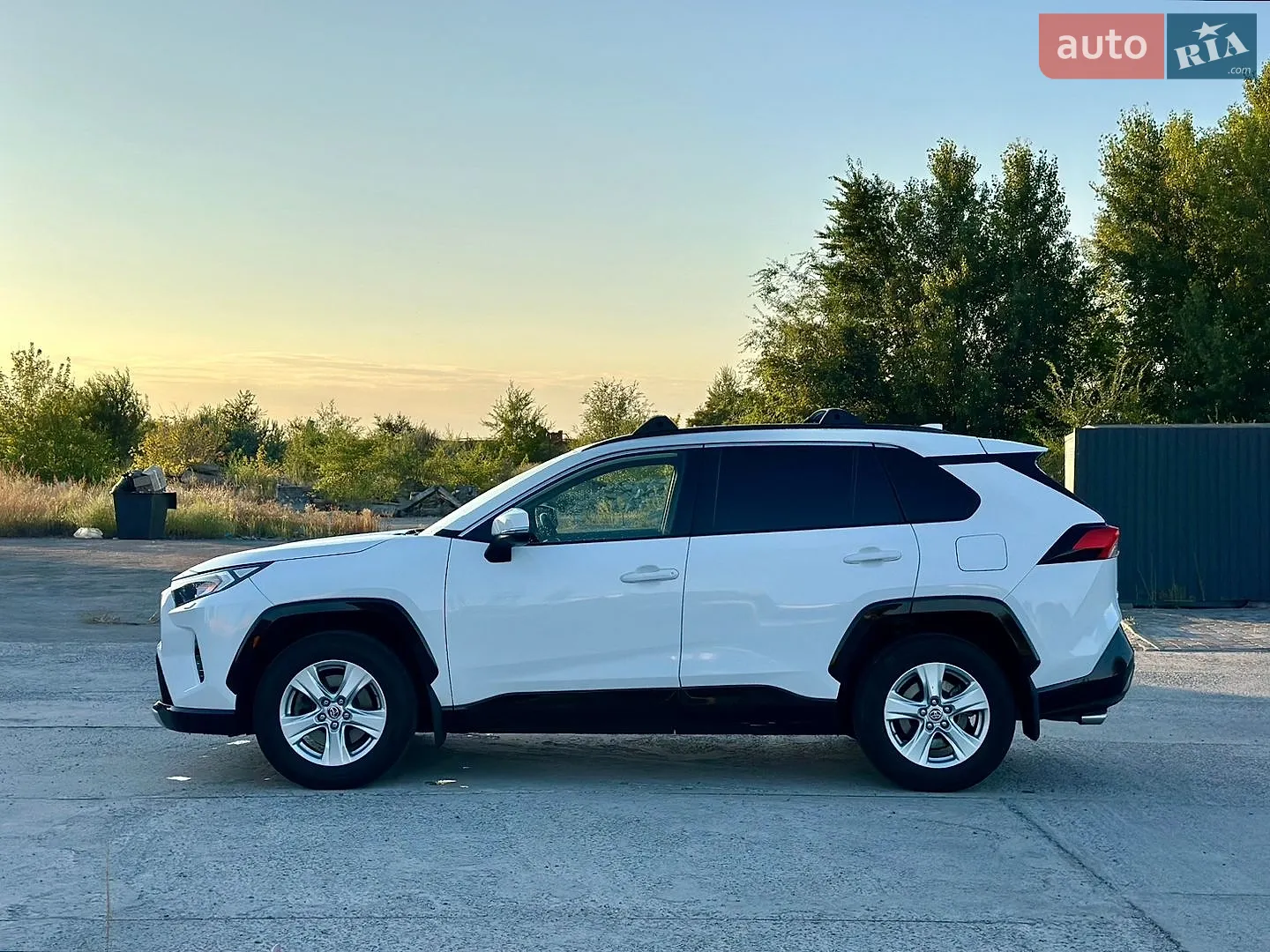 2020 Toyota RAV 4 - мініатюра 5