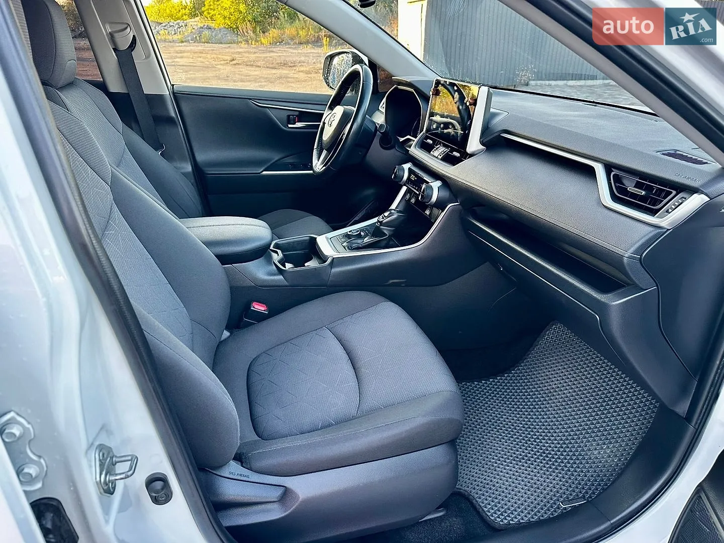 2020 Toyota RAV 4 - мініатюра 23