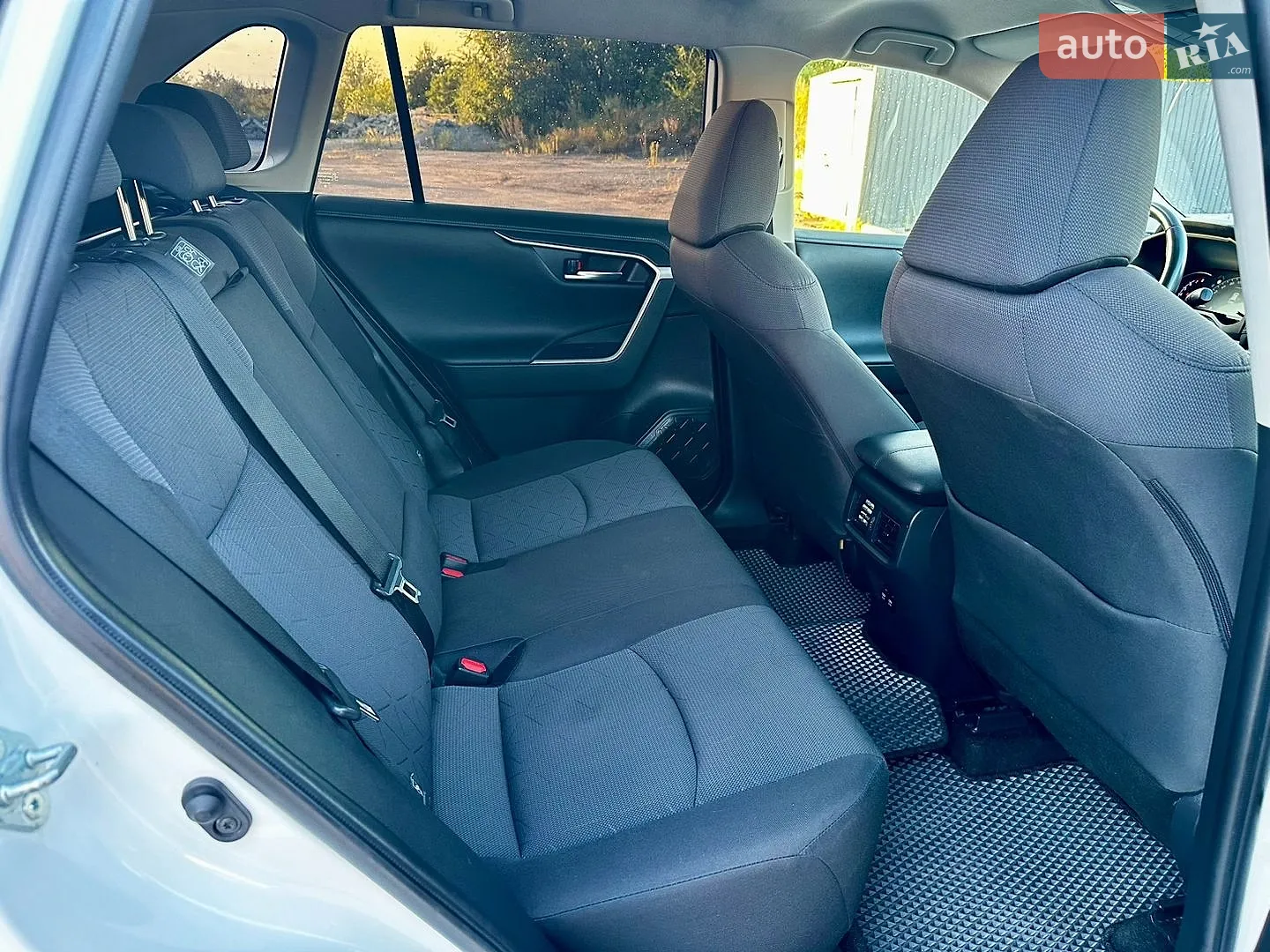 2020 Toyota RAV 4 - мініатюра 24