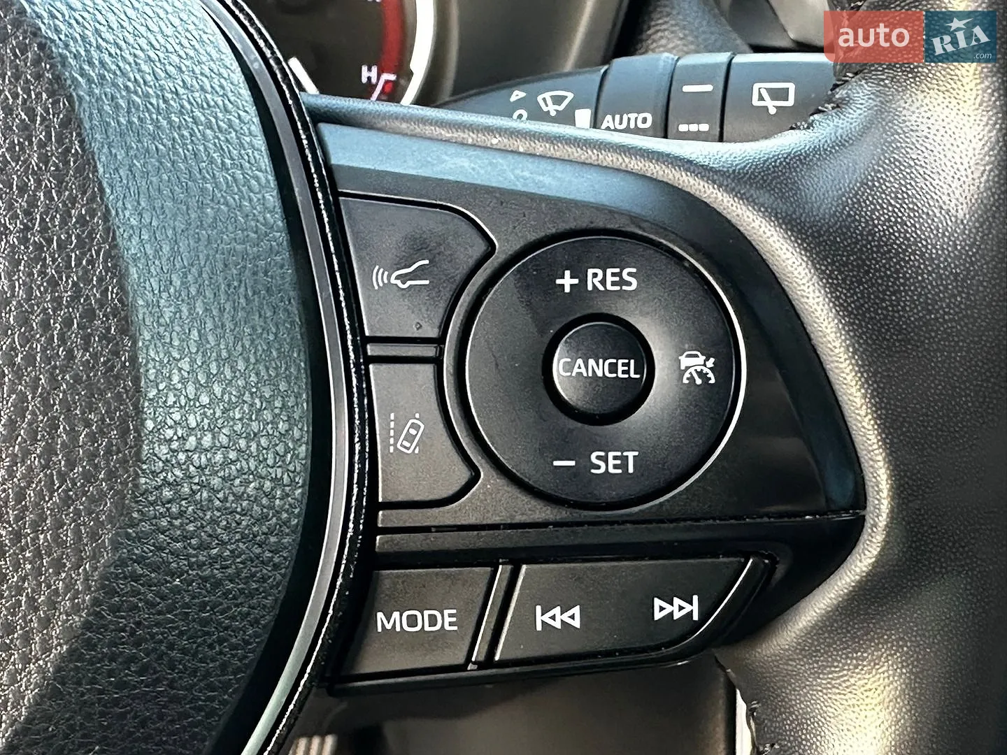 2020 Toyota RAV 4 - мініатюра 26