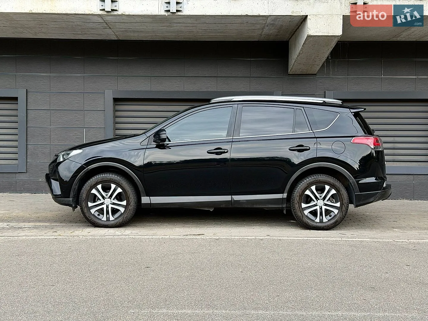 2017 Toyota RAV 4 - мініатюра 5