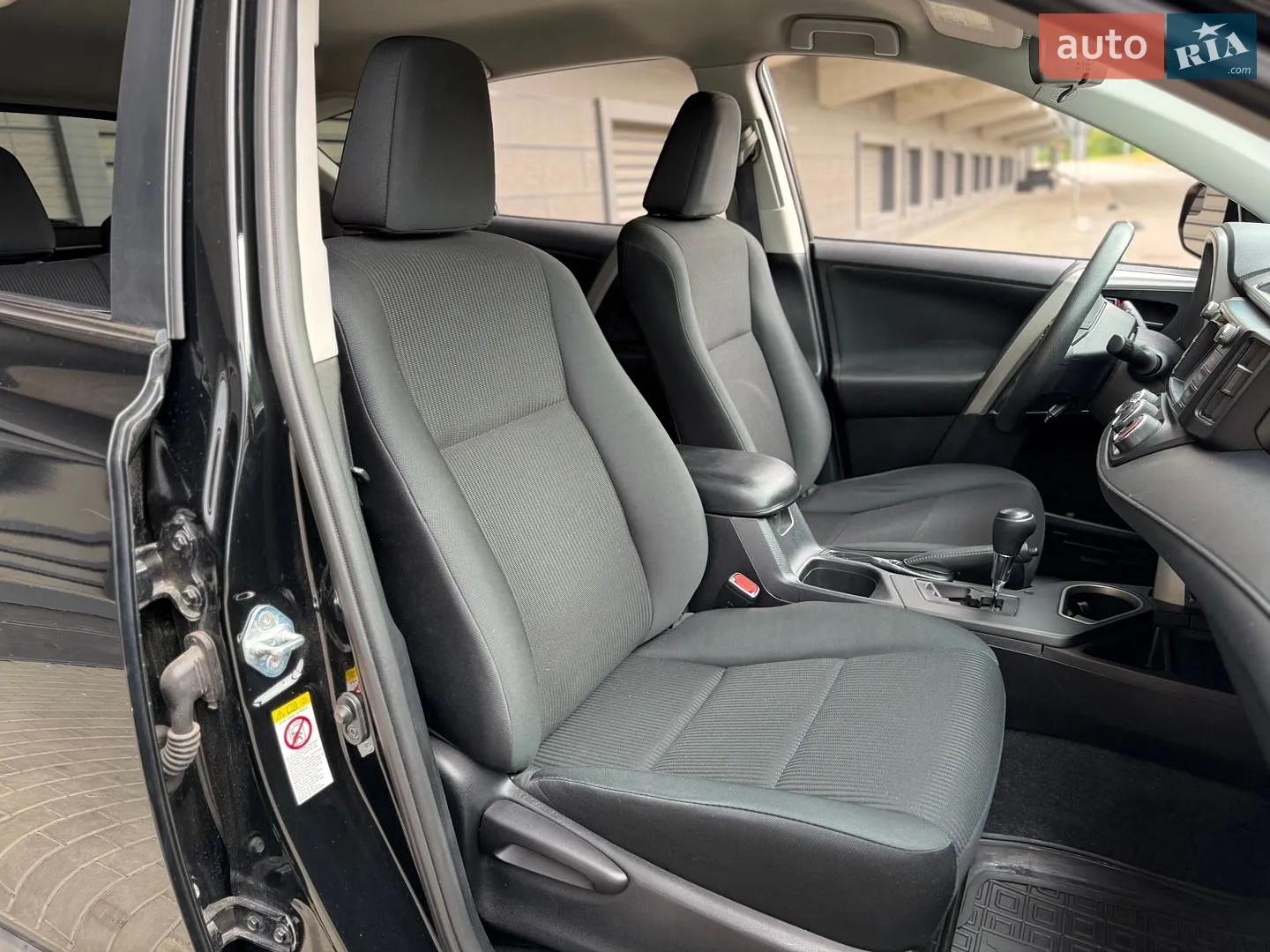 2017 Toyota RAV 4 - мініатюра 14