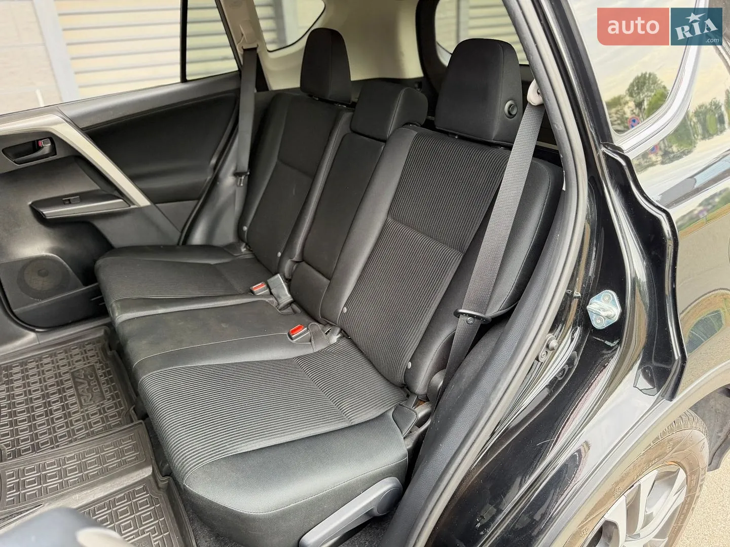 2017 Toyota RAV 4 - мініатюра 12