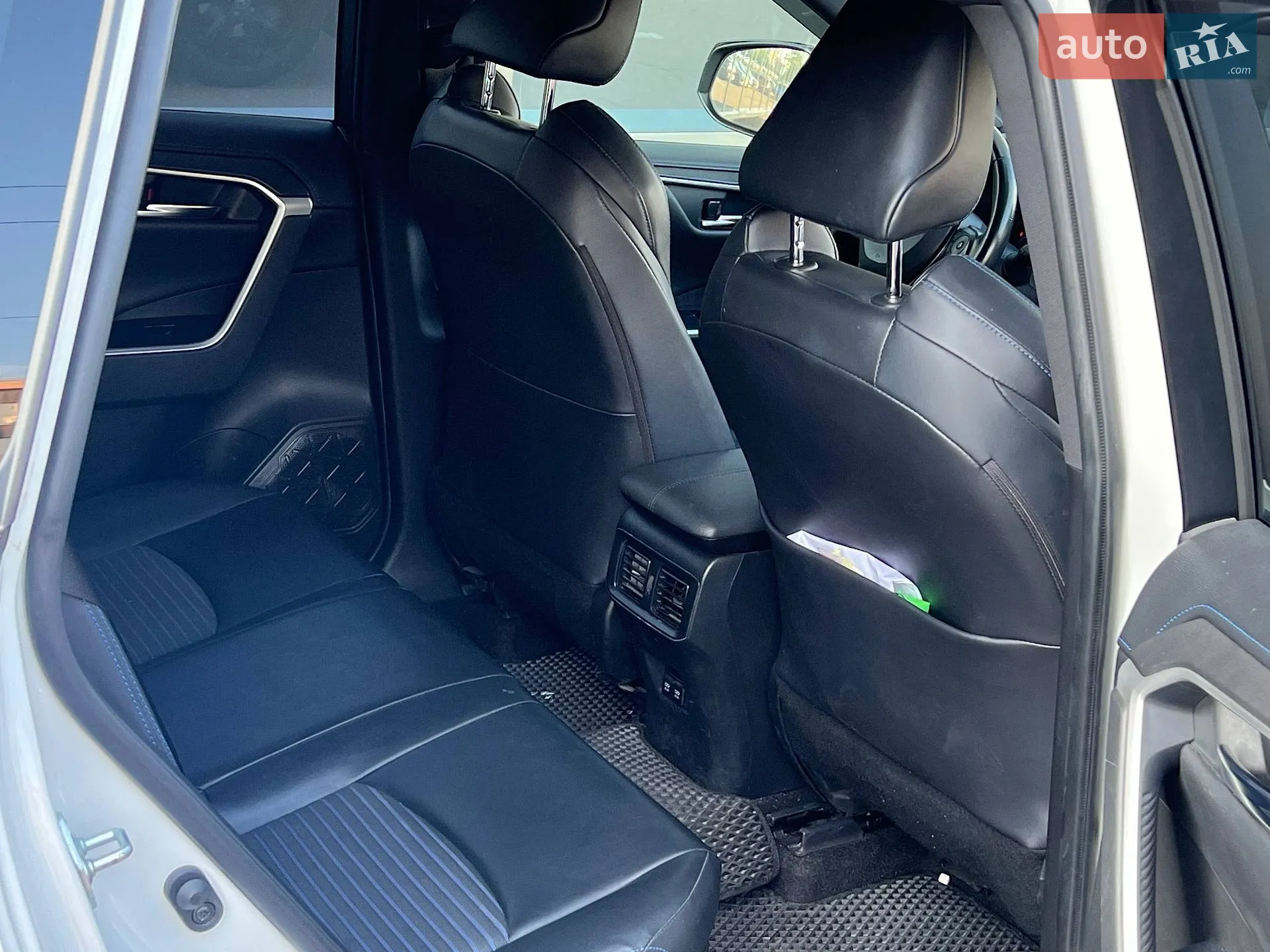 2020 Toyota RAV 4 - мініатюра 13