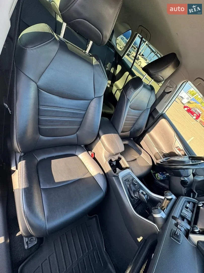 2019 Toyota RAV 4 - мініатюра 10