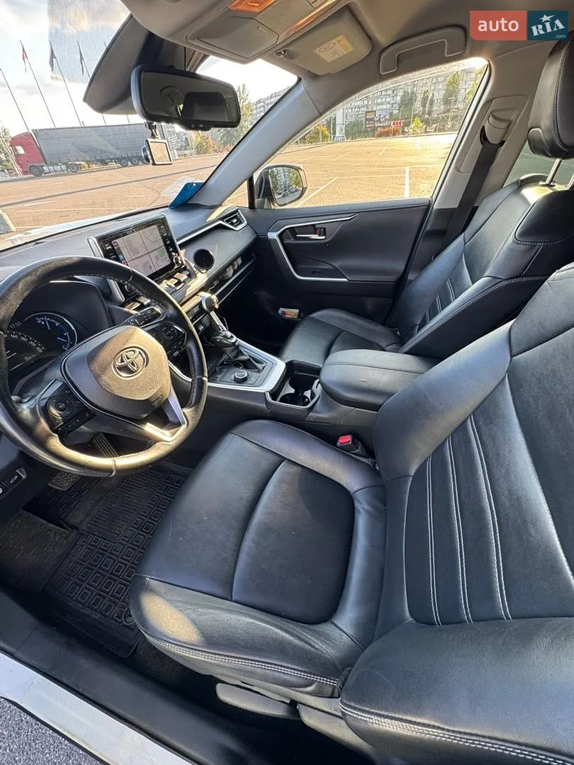 2019 Toyota RAV 4 - мініатюра 12