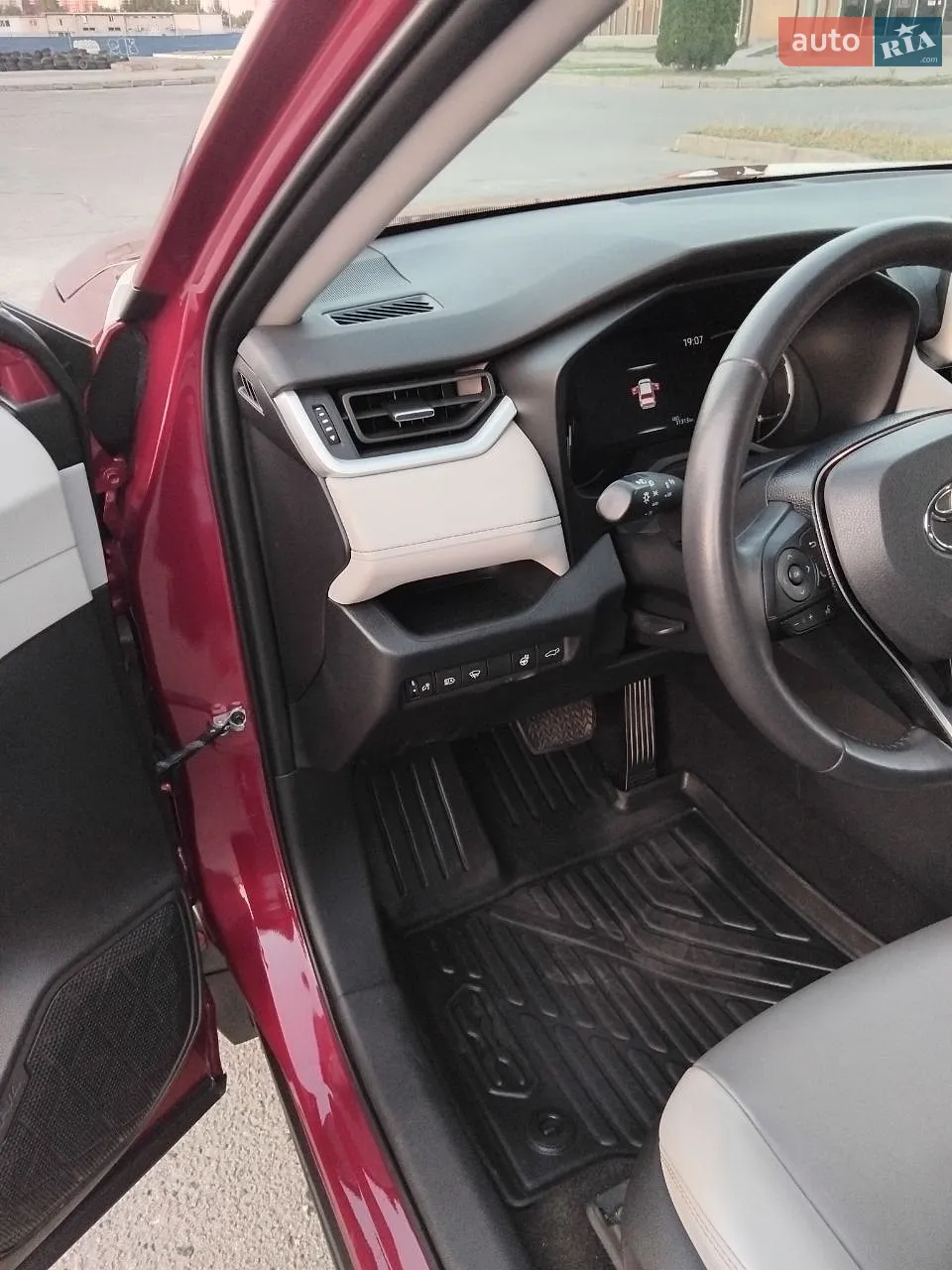 2020 Toyota RAV 4 - мініатюра 19