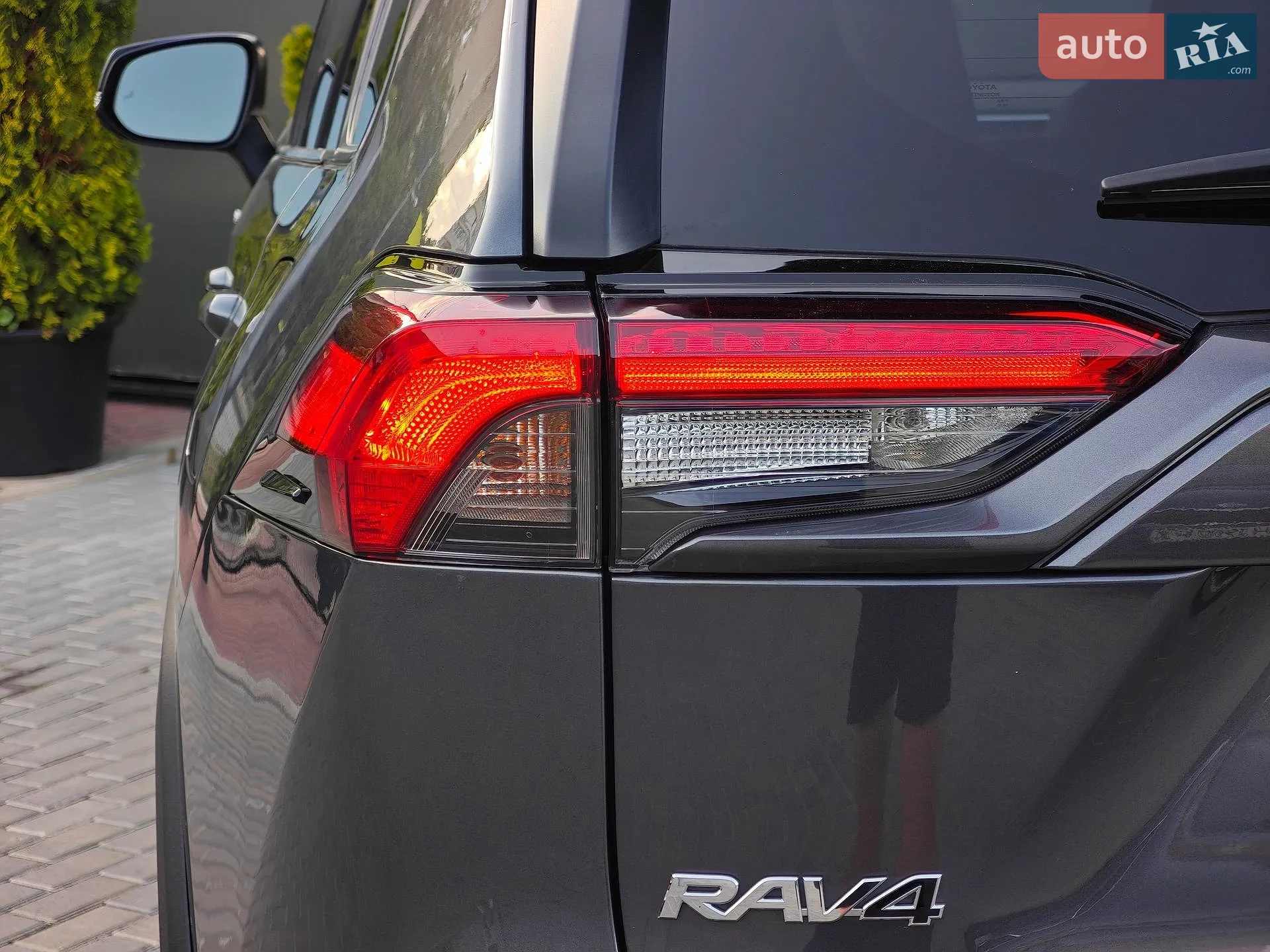 2020 Toyota RAV 4 - мініатюра 19