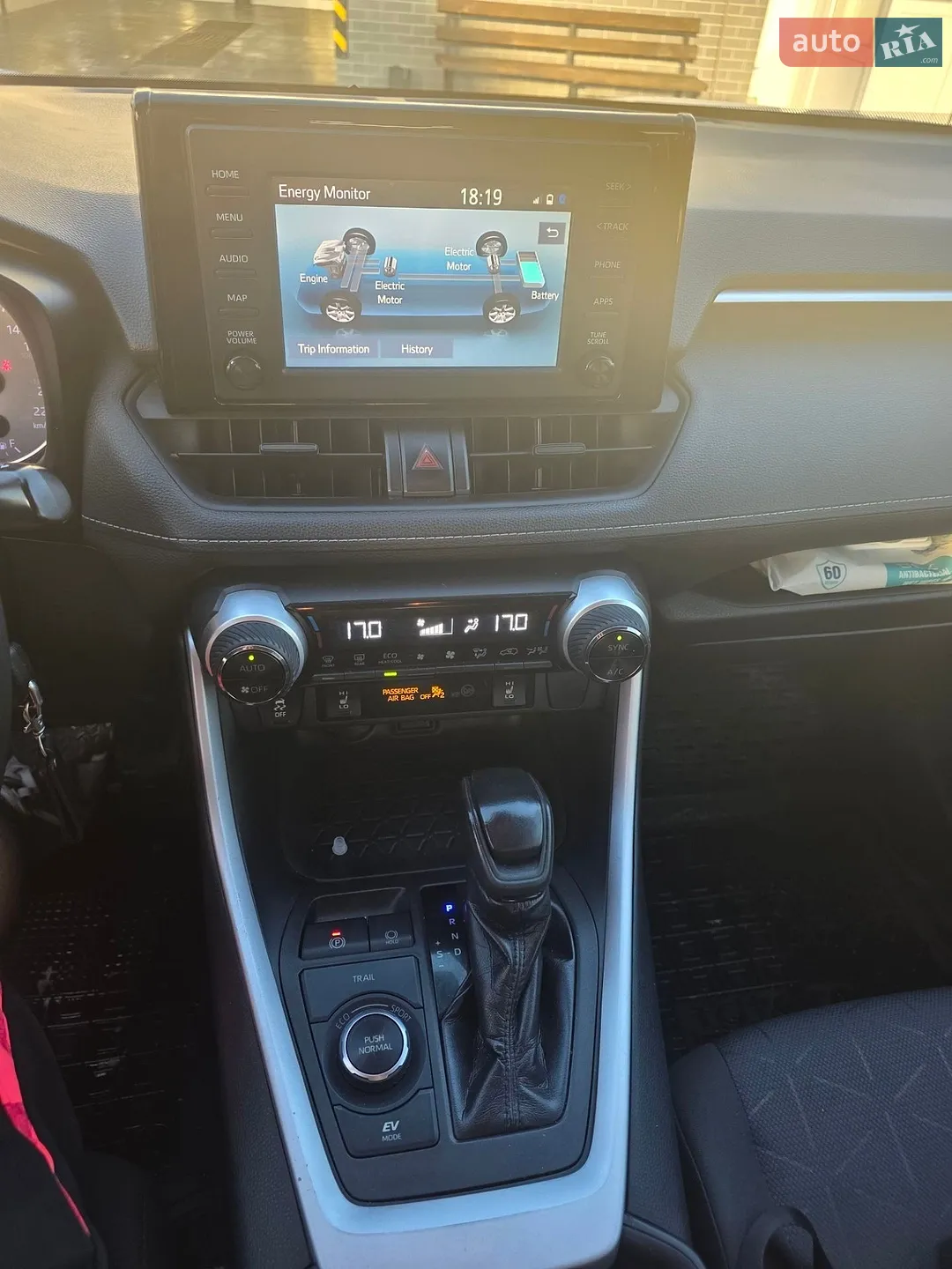 2019 Toyota RAV 4 - мініатюра 24