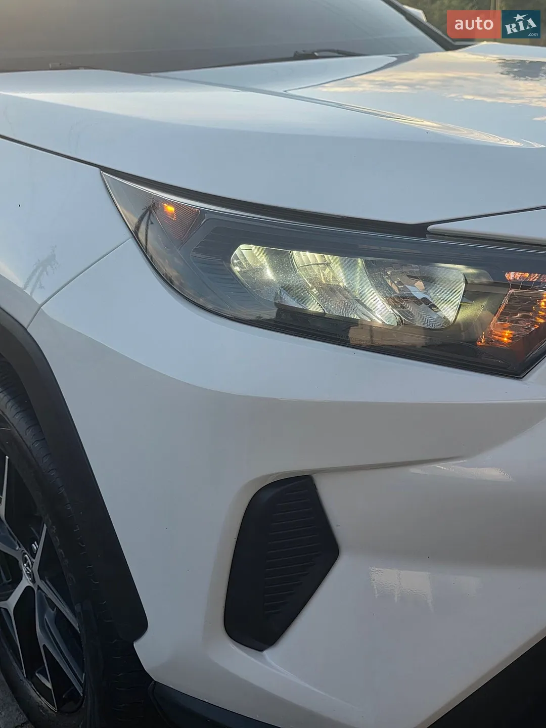2019 Toyota RAV 4 - мініатюра 9