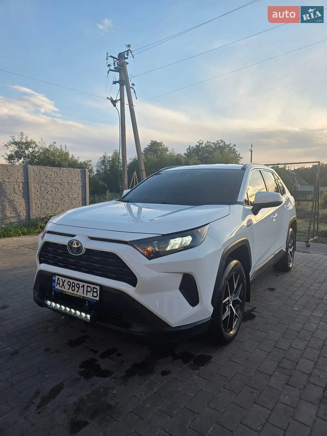 2019 Toyota RAV 4 - фото 1