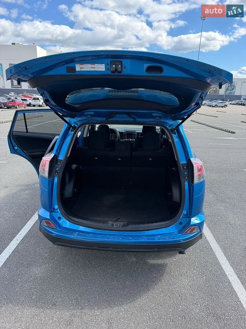 2016 Toyota RAV 4 - мініатюра 9