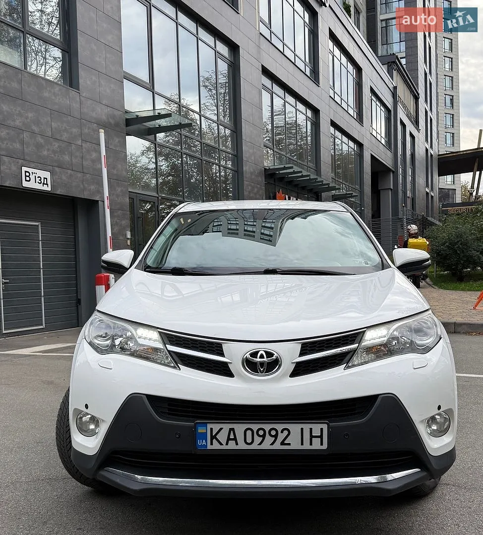 2013 Toyota RAV 4 - мініатюра 2