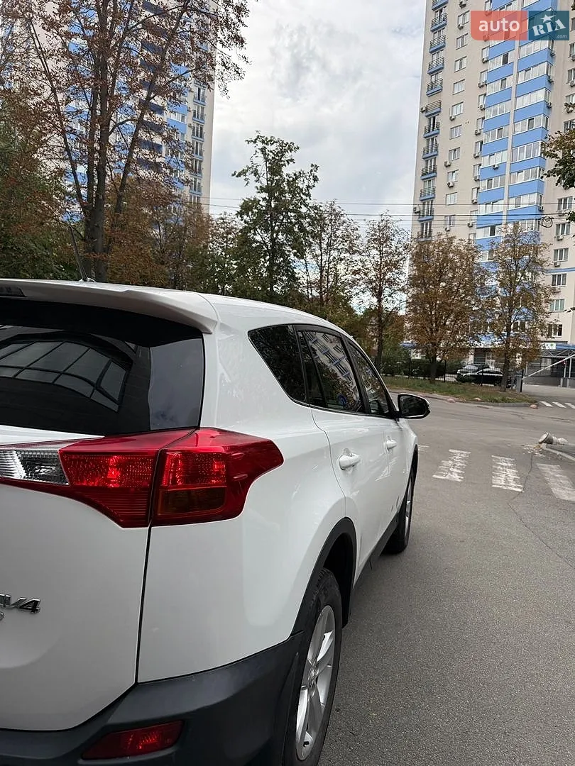 2013 Toyota RAV 4 - мініатюра 10