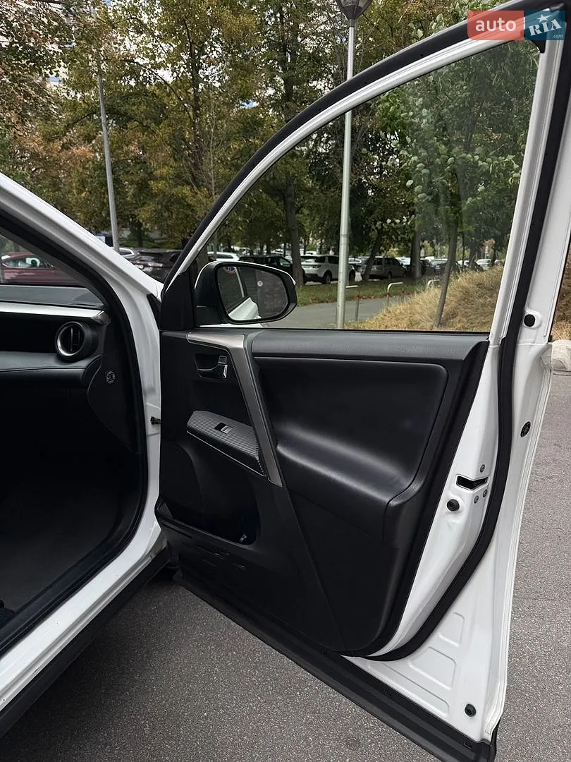 2013 Toyota RAV 4 - мініатюра 13
