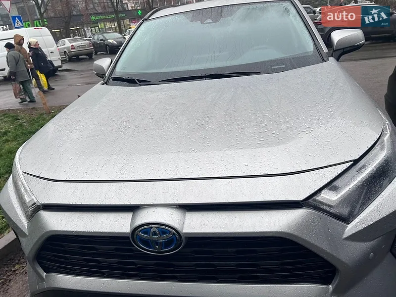 Toyota RAV4 2024