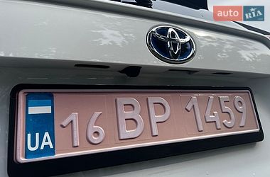 Внедорожник / Кроссовер Toyota RAV4 2022 в Днепре