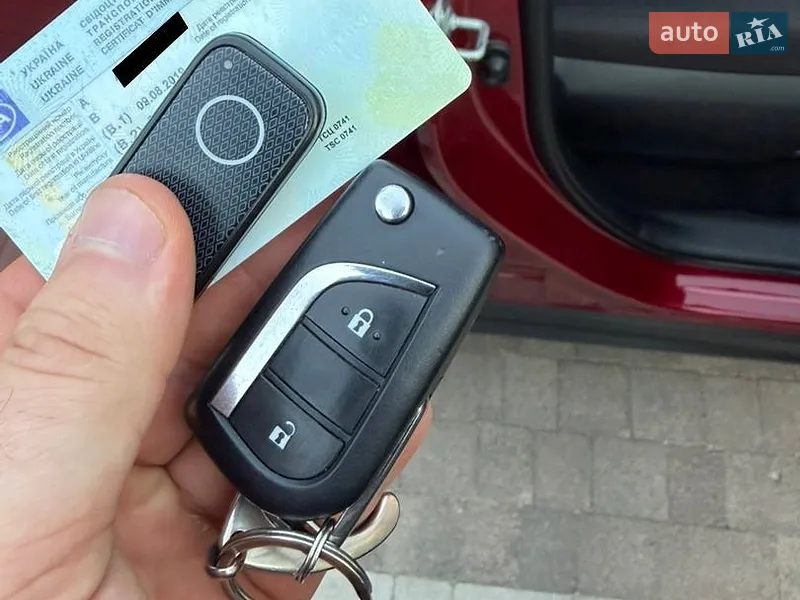 Позашляховик / Кросовер Toyota RAV4 2019 в Луцьку документ 2 фото Позашляховик / Кросовер Toyota RAV4 2019 в Луцьку документ