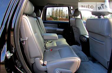 Внедорожник / Кроссовер Toyota Sequoia 2009 в Одессе