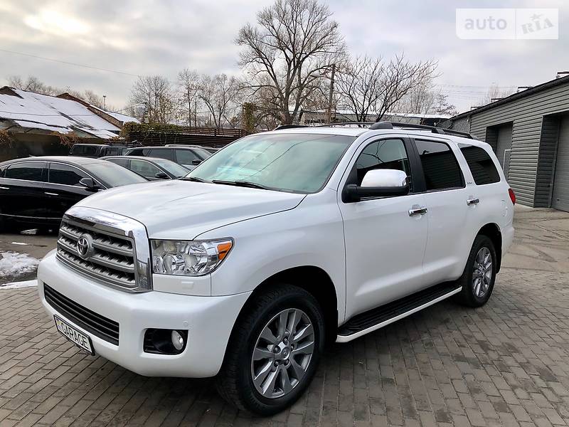 Внедорожник / Кроссовер Toyota Sequoia 2009 в Киеве