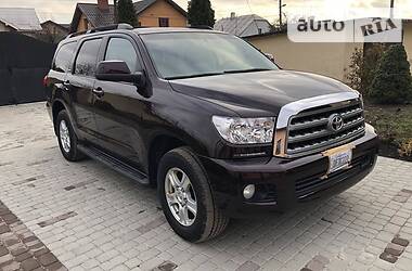 Позашляховик / Кросовер Toyota Sequoia 2012 в Львові