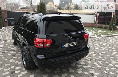Внедорожник / Кроссовер Toyota Sequoia 2014 в 