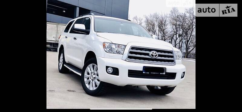 Внедорожник / Кроссовер Toyota Sequoia 2011 в Константиновке