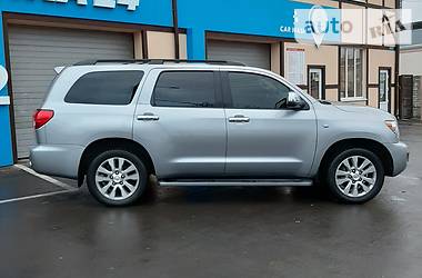 Внедорожник / Кроссовер Toyota Sequoia 2011 в Харькове