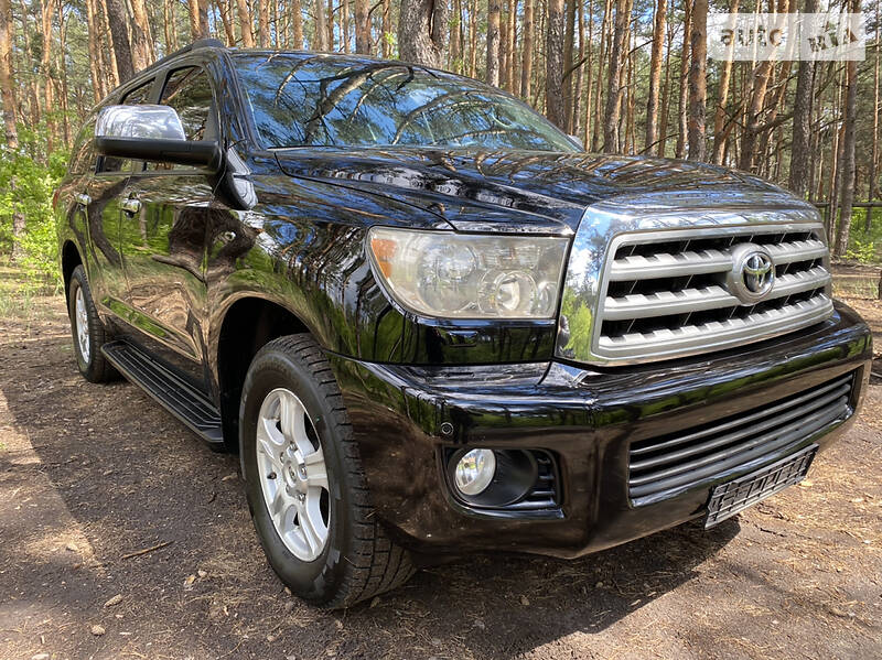 Позашляховик / Кросовер Toyota Sequoia 2009 в Києві