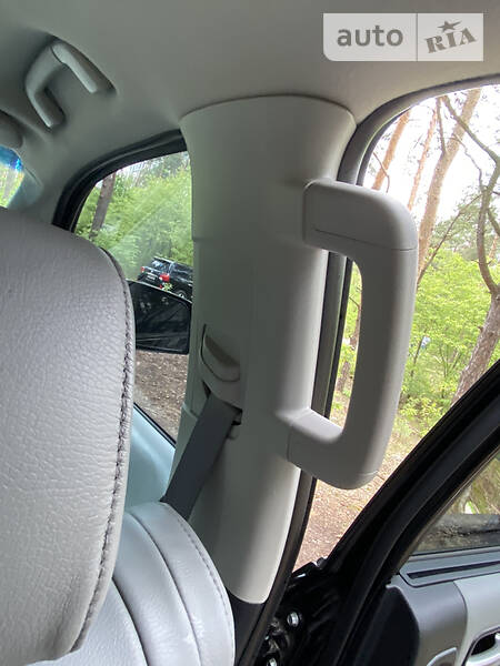 Позашляховик / Кросовер Toyota Sequoia 2009 в Києві