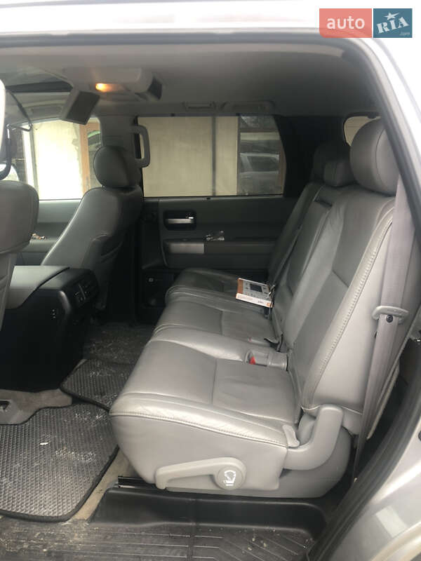 Внедорожник / Кроссовер Toyota Sequoia 2008 в Киеве фото 3 Внедорожник / Кроссовер Toyota Sequoia 2008 в Киеве