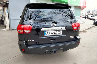 Внедорожник / Кроссовер Toyota Sequoia 2008 в Киеве