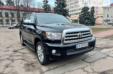 Внедорожник / Кроссовер Toyota Sequoia 2012 в Киеве