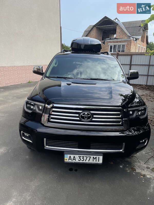 Внедорожник / Кроссовер Toyota Sequoia 2008 в Киеве