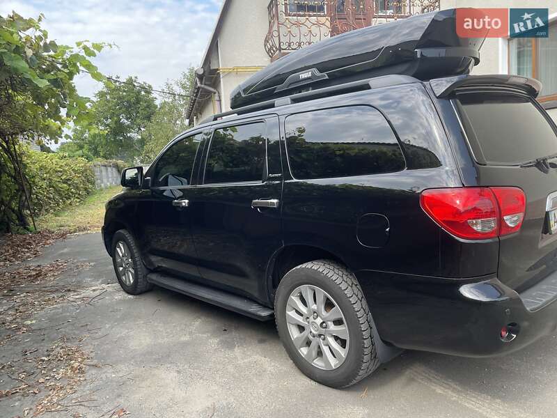 Внедорожник / Кроссовер Toyota Sequoia 2008 в Киеве