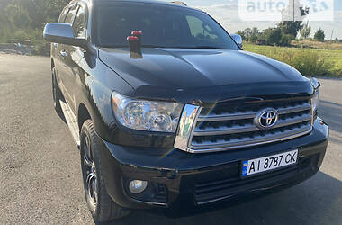 Позашляховик / Кросовер Toyota Sequoia 2010 в Броварах