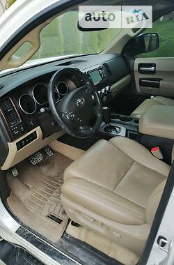 Внедорожник / Кроссовер Toyota Sequoia 2008 в Ивано-Франковске