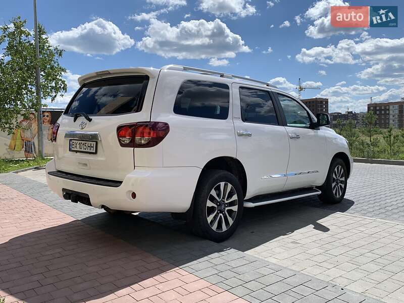 Позашляховик / Кросовер Toyota Sequoia 2017 в Хмельницькому