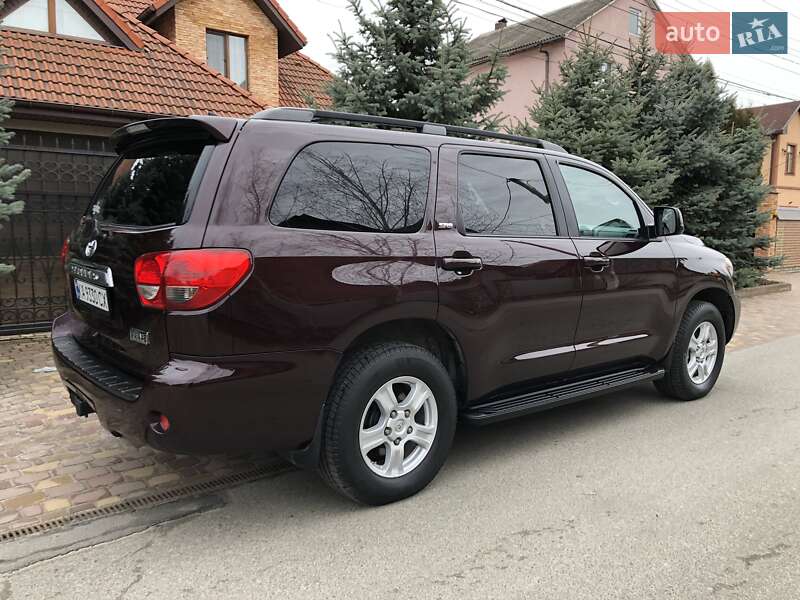Внедорожник / Кроссовер Toyota Sequoia 2012 в Киеве