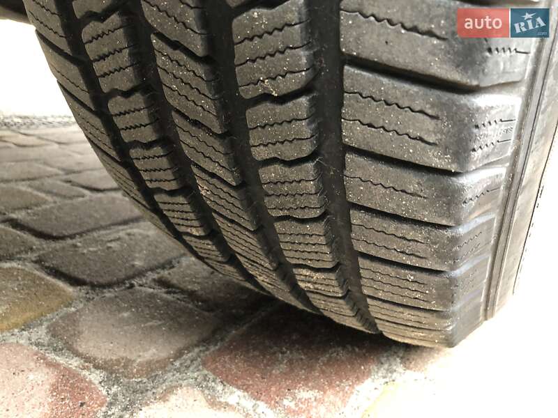 Внедорожник / Кроссовер Toyota Sequoia 2012 в Киеве