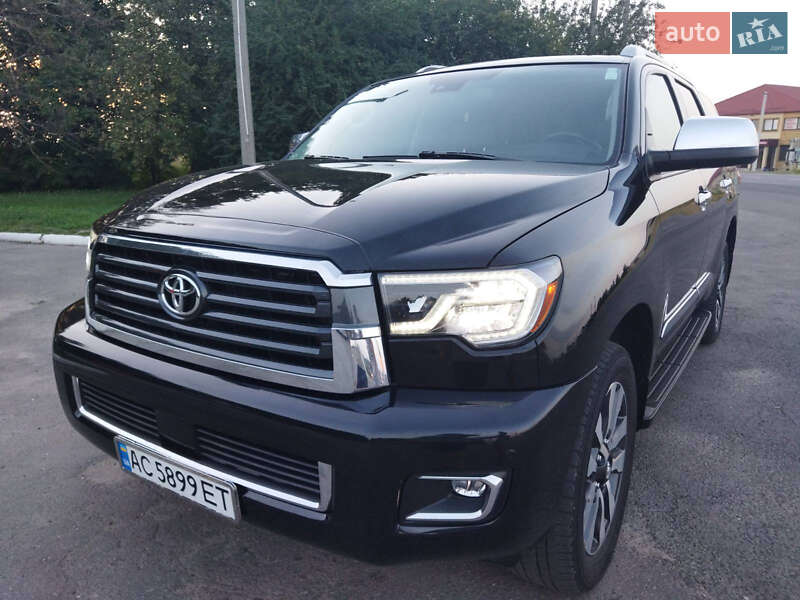 Внедорожник / Кроссовер Toyota Sequoia 2017 в Луцке