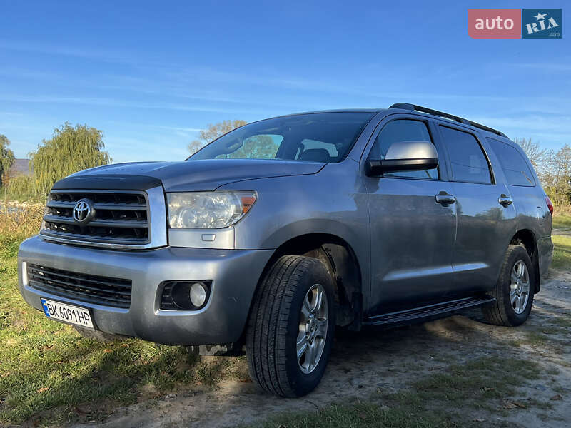 Позашляховик / Кросовер Toyota Sequoia 2012 в Дрогобичі